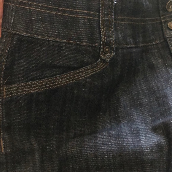 A42- Maurices jeans plus size - Picture 8 of 8